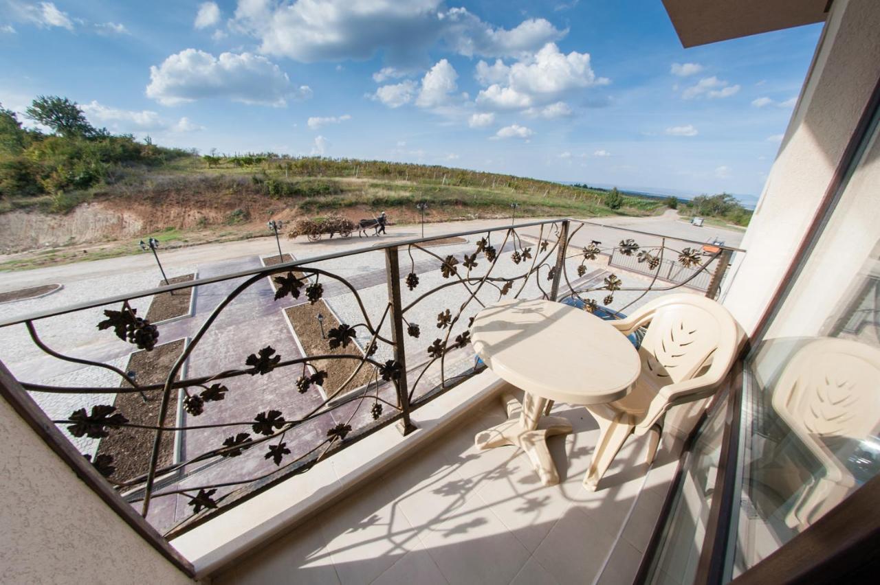 Hotel Chateau Des Bergers Tâgovişte Exterior foto